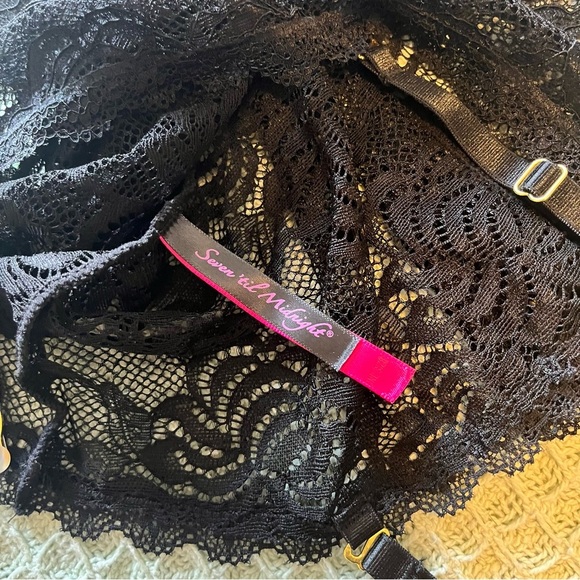 NWOT Seven 'Til Midnight Black Lace Chain Reaction Garter Chemise Set One Size - Picture 12 of 13